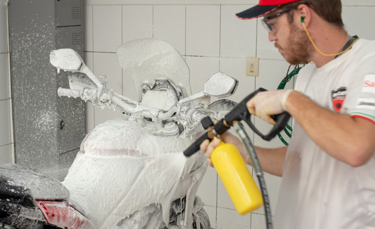 Toy Wash: a lavagem especial da Ducati Campinas