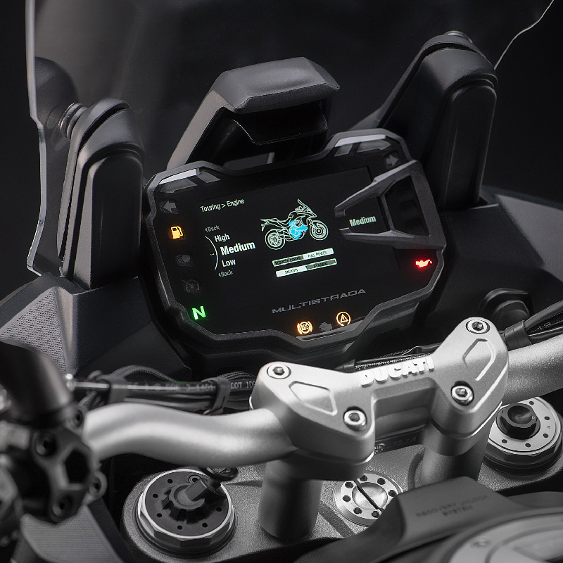Bateria de uma Ducati - Bateria de moto parada: como manter a máquina em bom estado