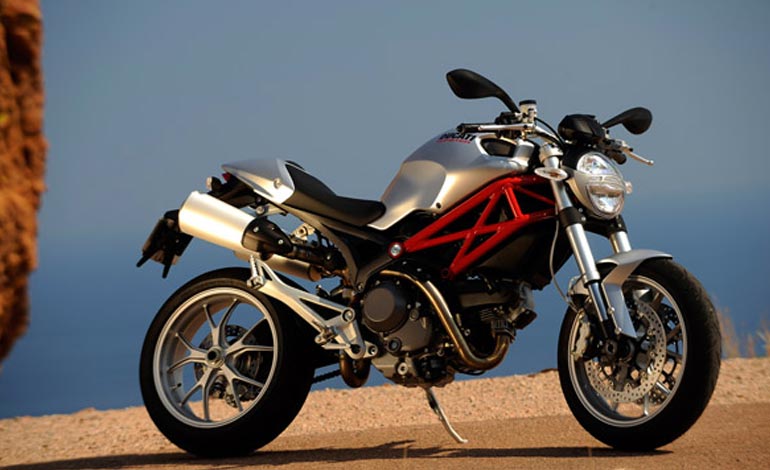 Monster Linha 1100 - 10 versões da Ducati Monster que ajudaram a escrever a trajetória do modelo
