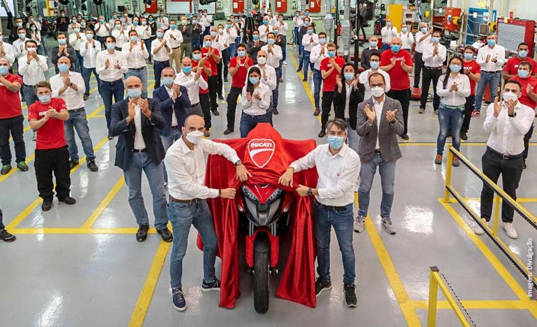 Ducati inicia a produção da nova Multistrada V4