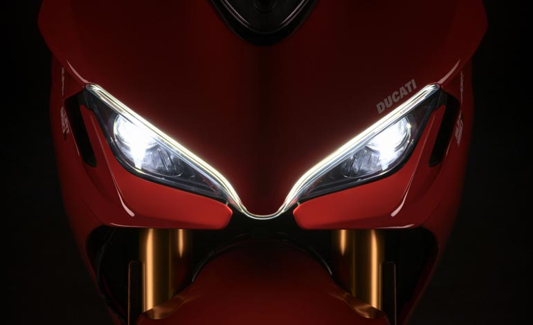 Faróis em LED com DRL na dianteira - Ducati SuperSport 950: companhia já está produzindo novo modelo Faróis em LED com DRL na dianteira - Ducati SuperSport 950: companhia já está produzindo novo modelo